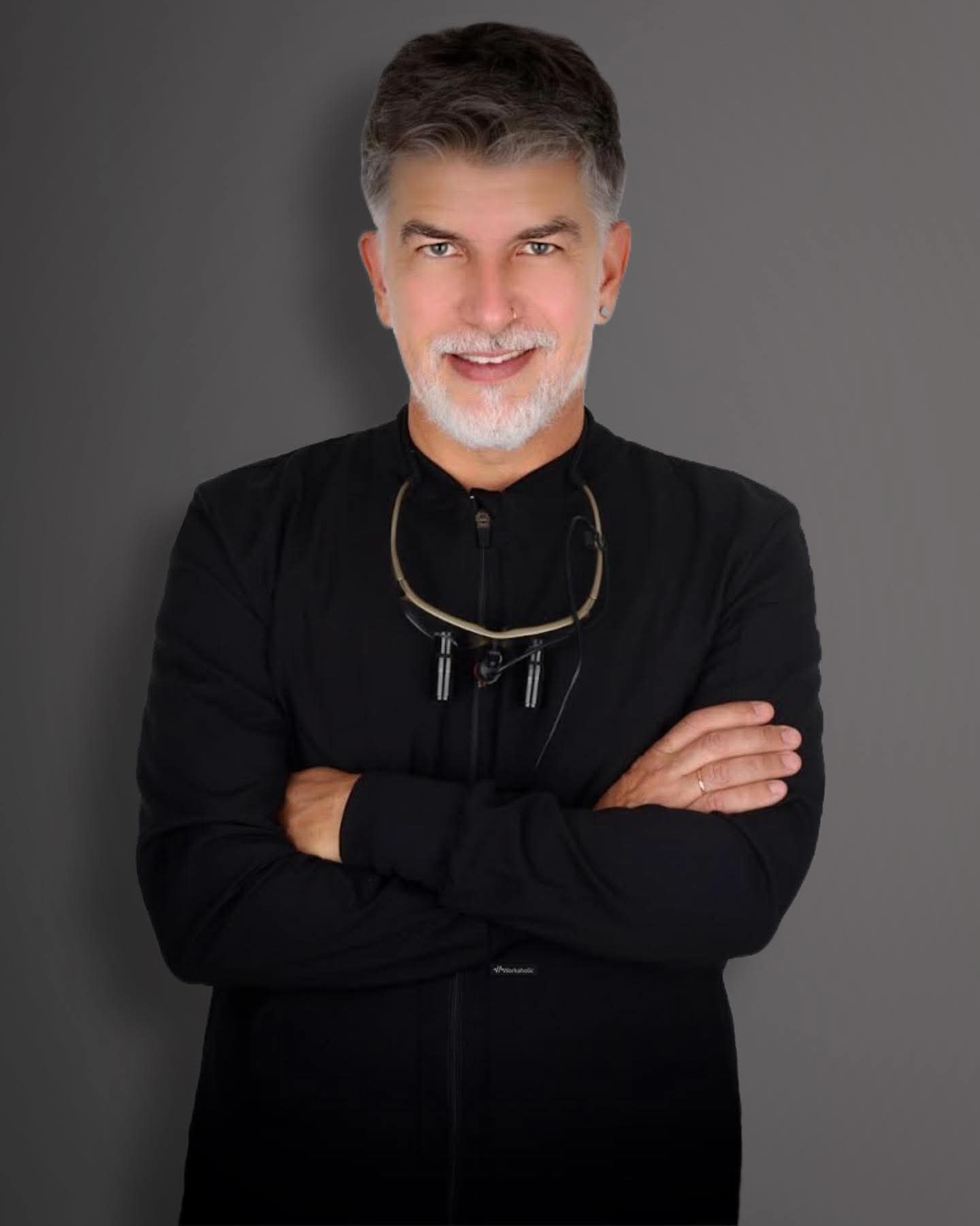 Dr. Andrés Román